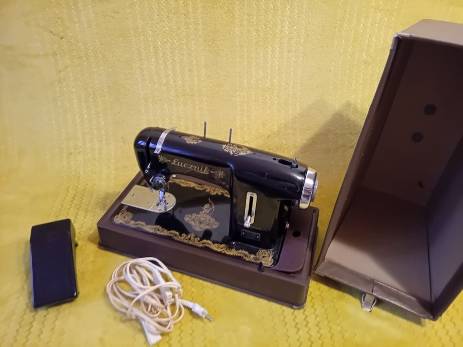 Stara Maszyna do szycia Łucznik KL.90