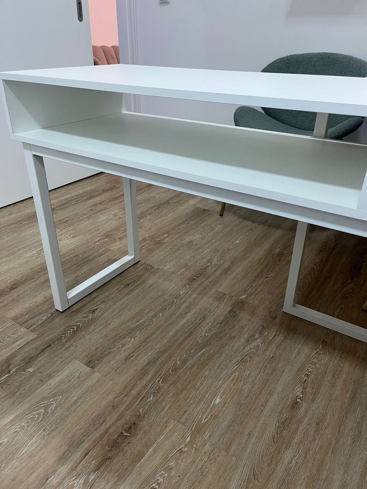 2 mesas manicure como novas