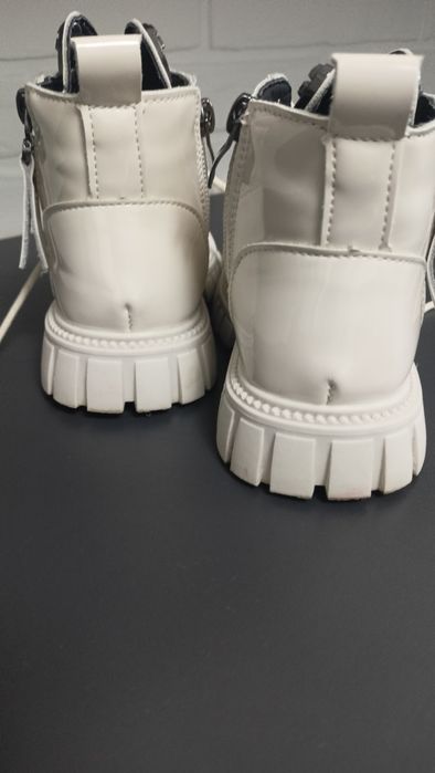 Черевики для дівчинки