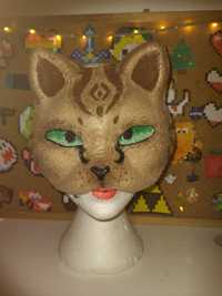 Maska brązowego kota therian