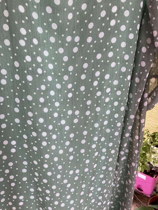 Продаю сукню , нова