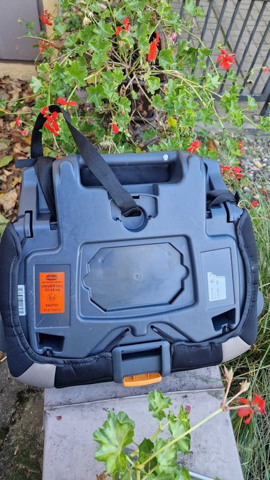 CHICCO GoFit Plus - Fotelik / podstawka booster 22 - 36kg ISOFIX