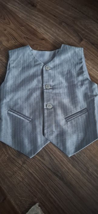 Elegancka kamizelka chłopięca