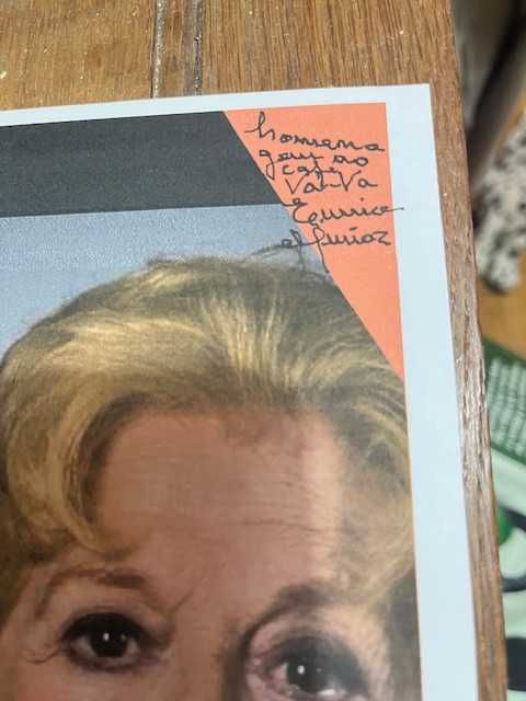 Cartaz de tertulia no Vává com assinatura original de Eunice Muñoz