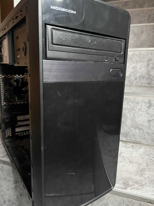 Sprawny Komputer i3 7100 8GB ram ddr4