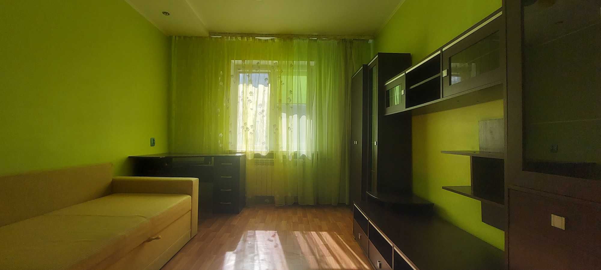 Продається двокімнатна квартира у Боярці з індивідуалкою. 53000$
