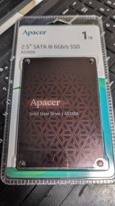 накопичувач ssd 2.5 240gb