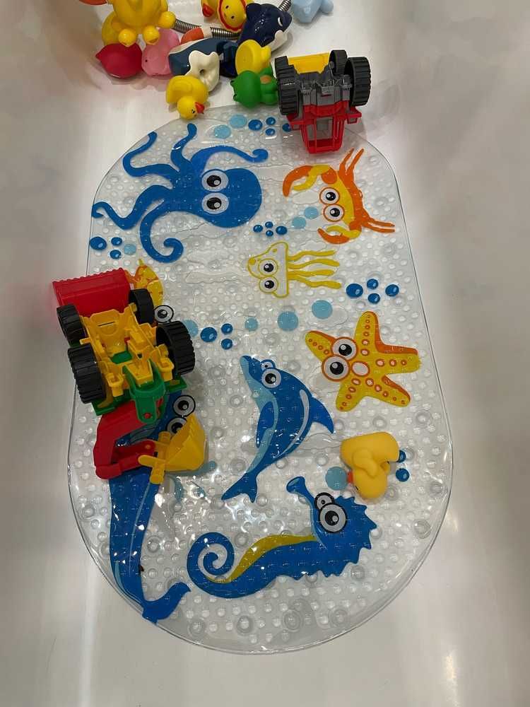 Антискользящий коврик в ванную для детей на присосках Пакунок Малюка