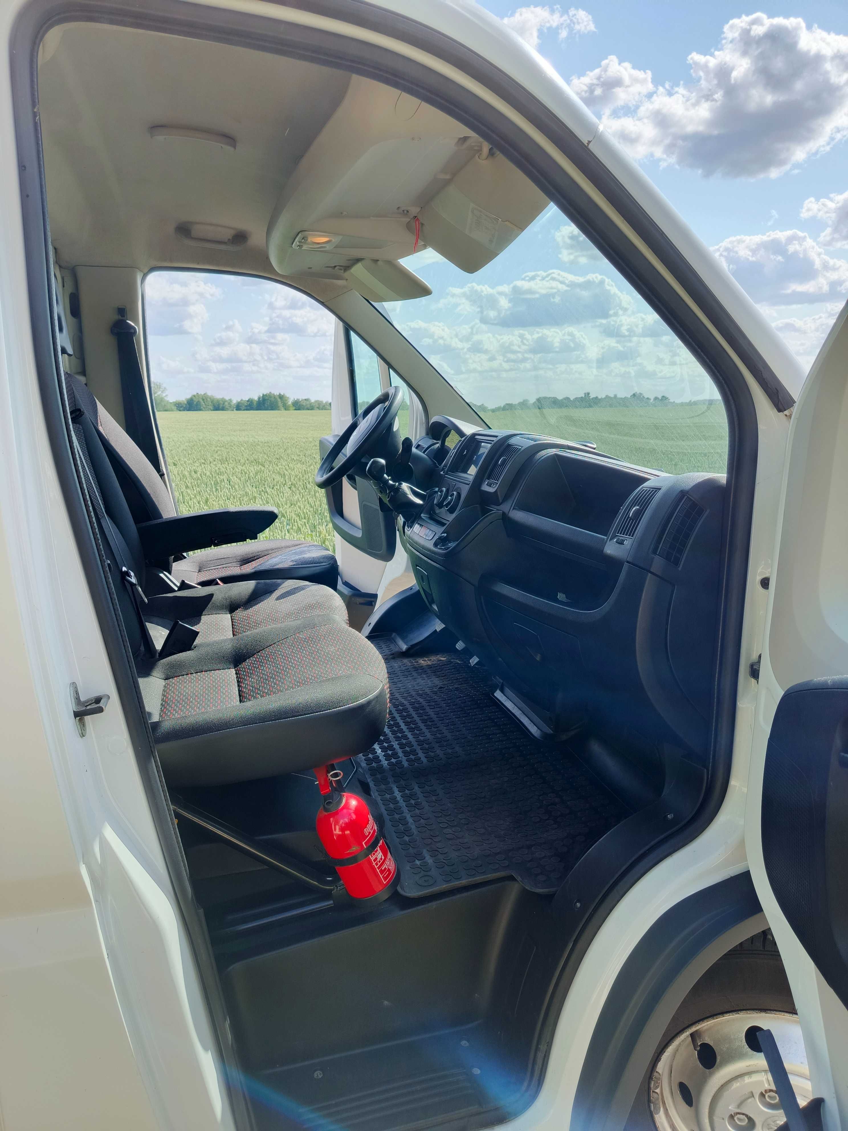 Autolaweta Peugeot Boxer, full LED, nowy najazd, prywatna.