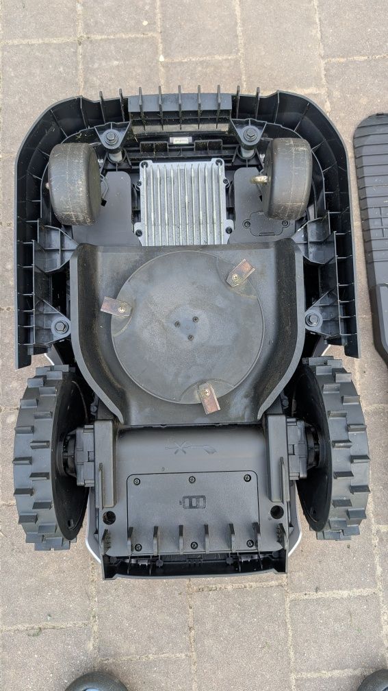 Robot koszący Ecovacs panorama o500