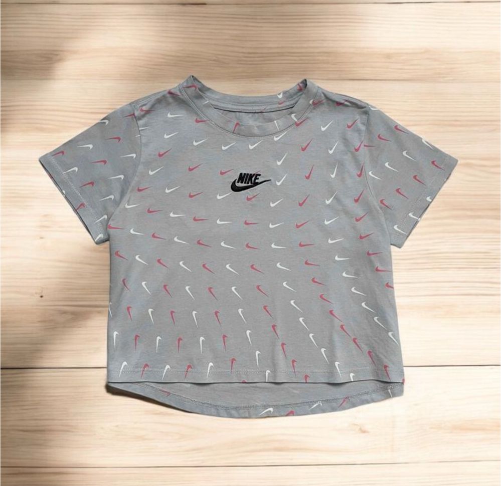 Оригинальная футболка-топ Nike на девочку 10-12 лет