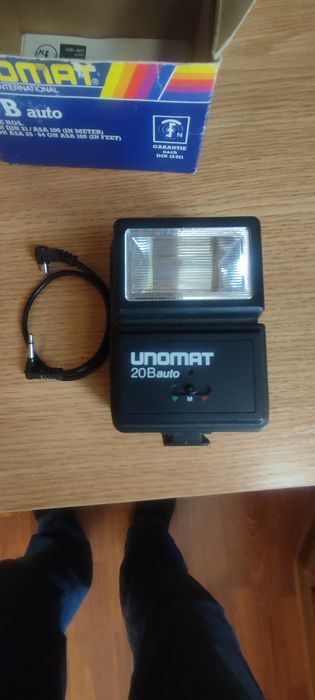 Фотовспышка Unomat 20B avto