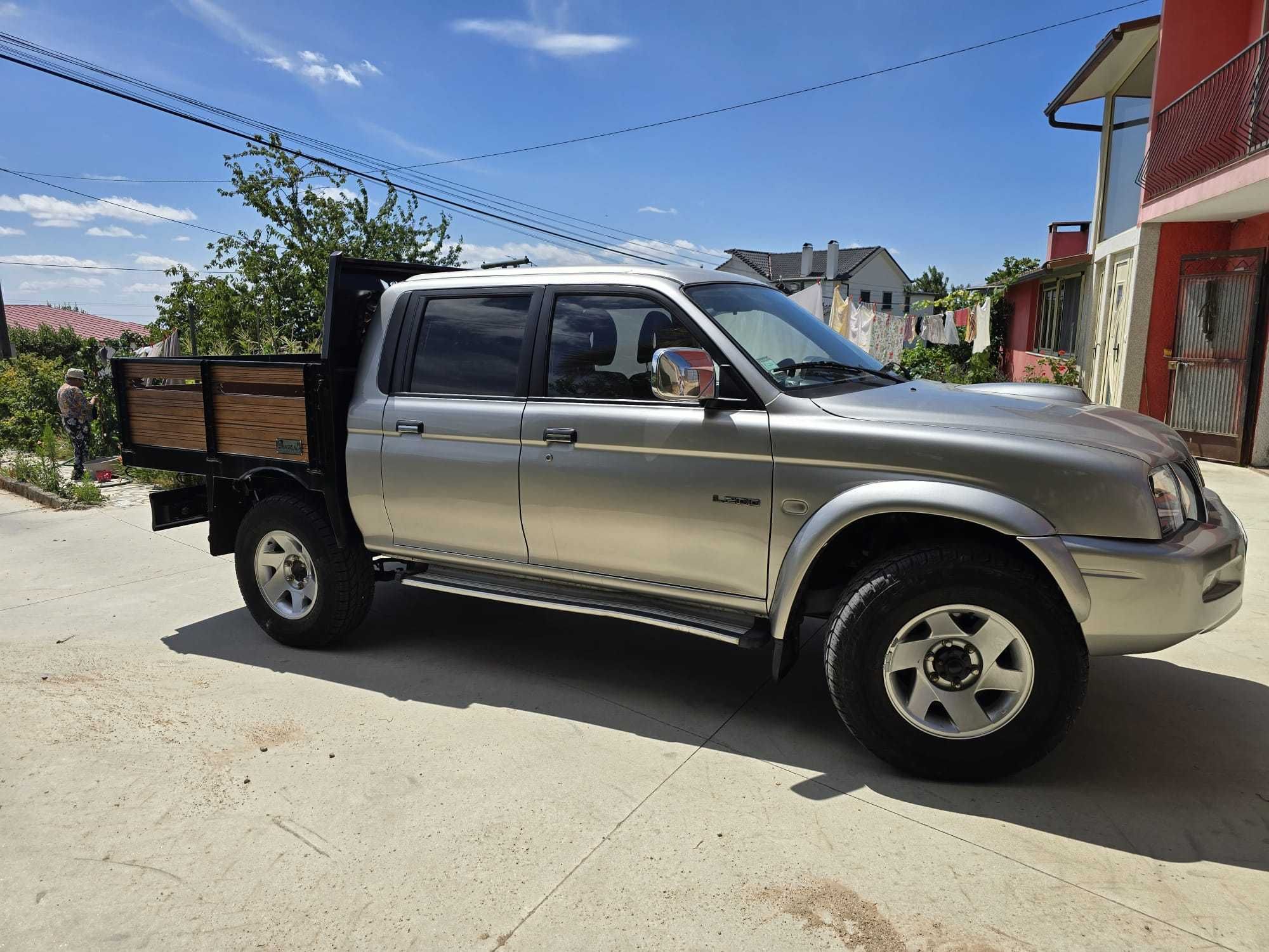 Carrinha Mitsubishi L200