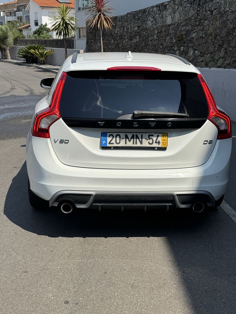 Volvo V60 R design D3