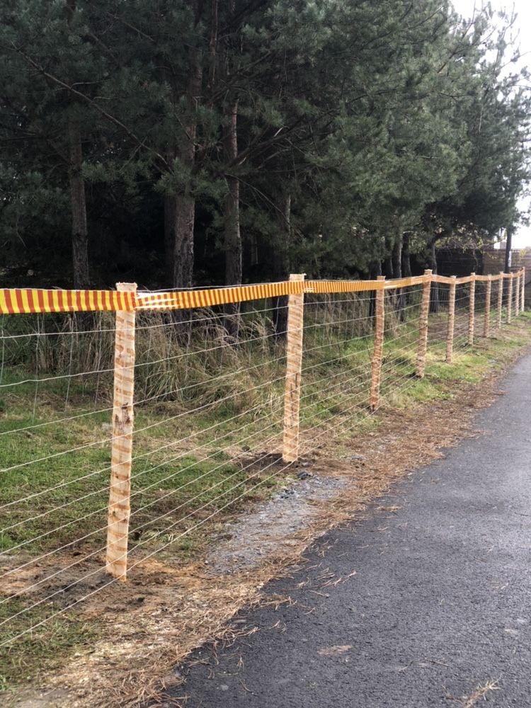 Ogrodzenie budowlane tymczasowe stemple siatka leśna brama furtka płot