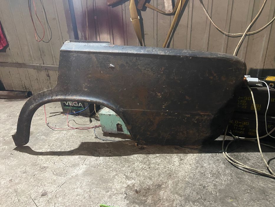 Кузовні деталі  продам