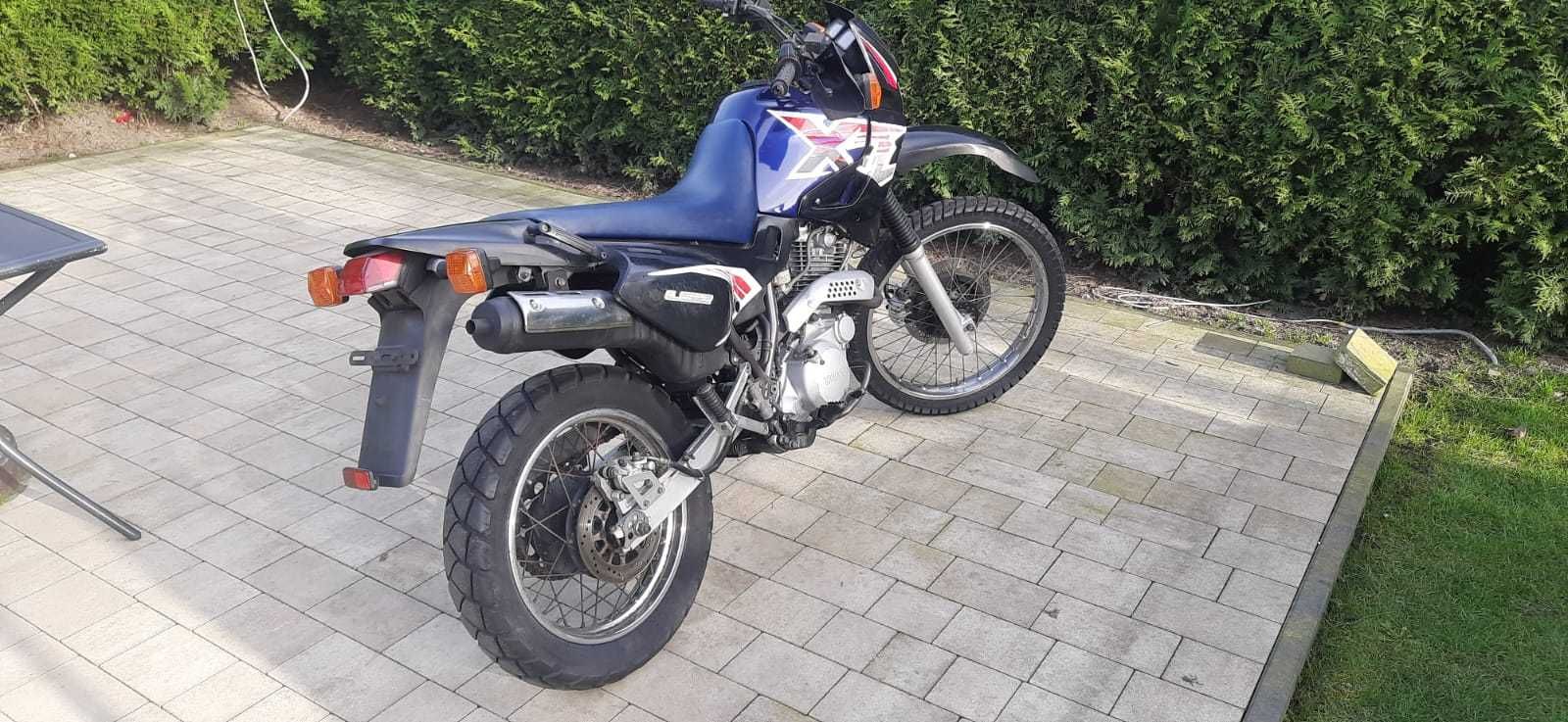 Yamaha    XT 600