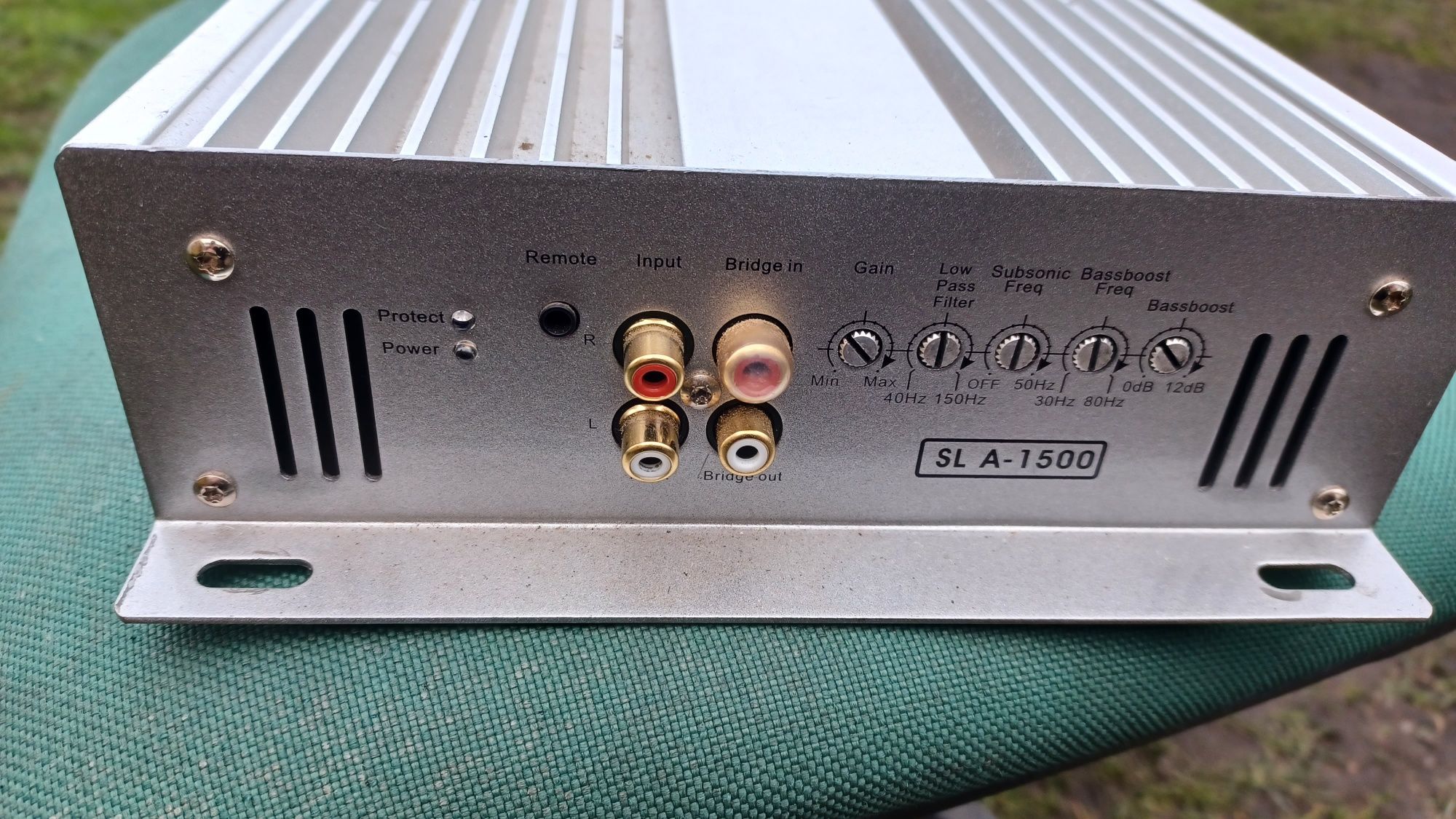 Subwoofer samochodowy plus wzmacniacz