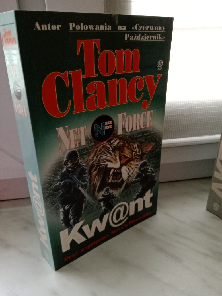 Kwant , Tom Clancy.