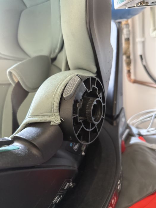 Fotelik samochodowy z bazą britax romer babysafe