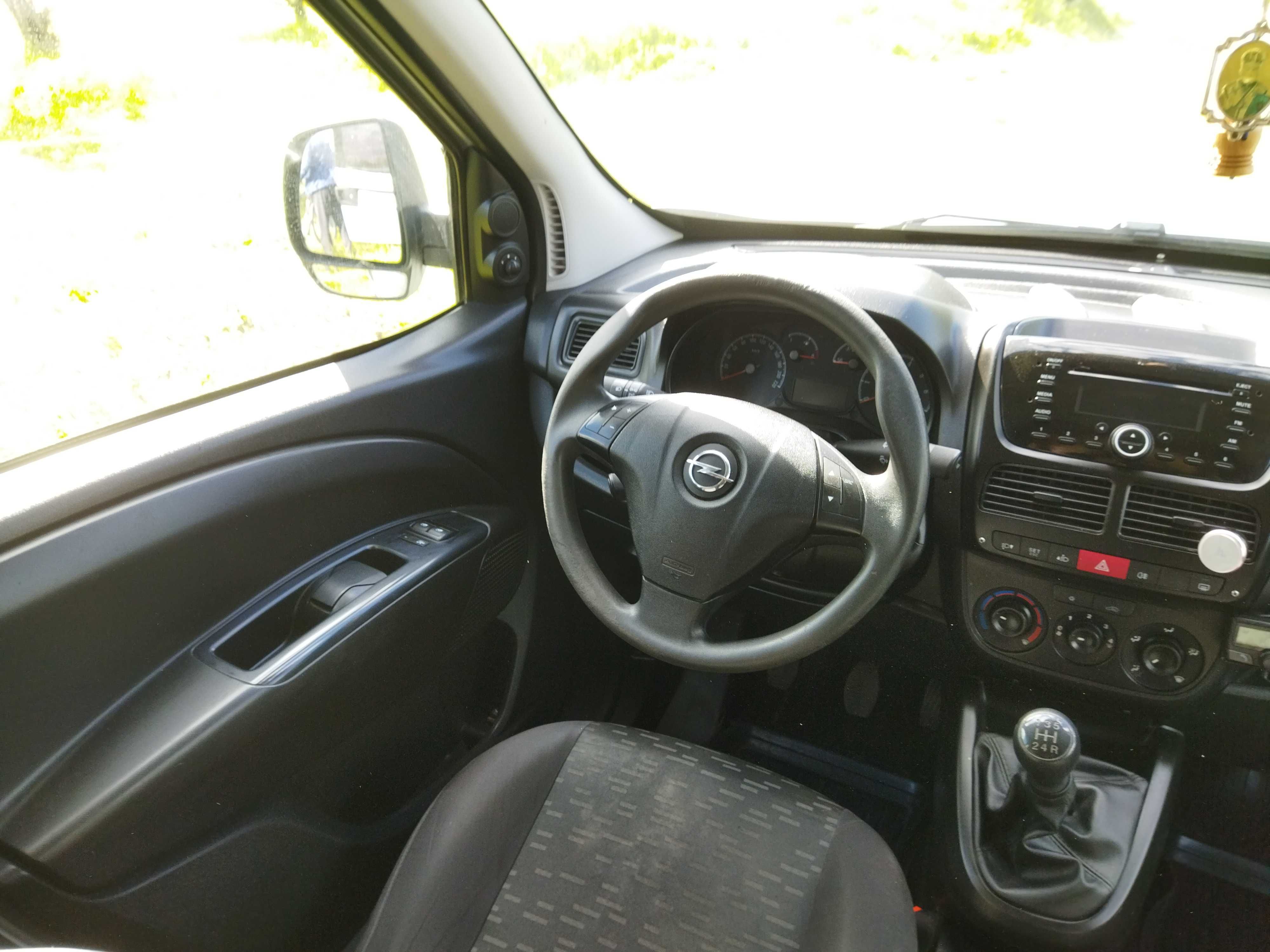 Продам Opel Combo 2012
