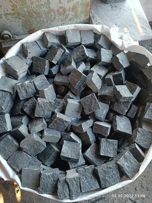 Бруківка гранітна покращена