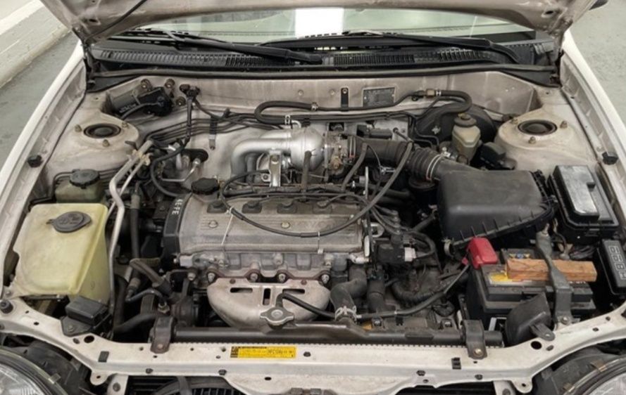 Toyota Corolla 1.3 Terra apenas 118 mil kms