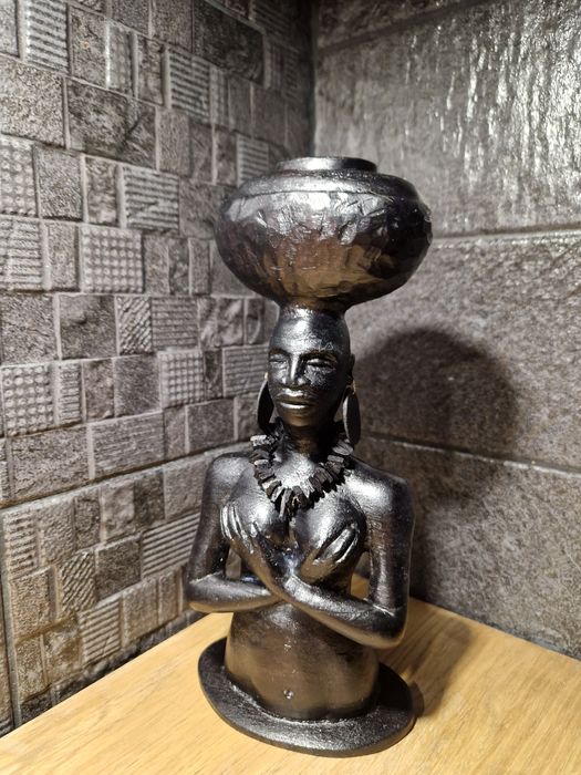 Дерев'яні статуєтки