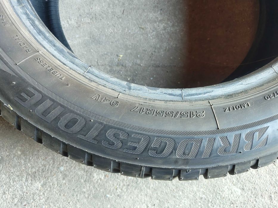 Opony zimowe uzywane 215 55 R17 Bridgestone 2022 rok 2 sztuki z15