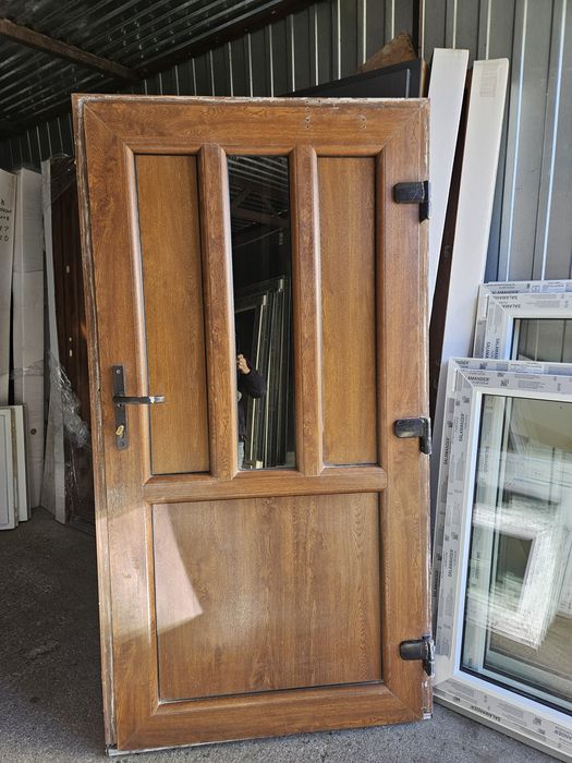 Drzwi Pcv Złoty Dąb sz103x195wys - kompletne