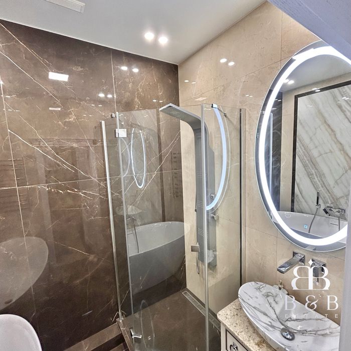 Без комиссии!! Двухкомнатная квартира 105м2, Французский бульвар