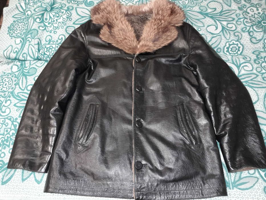 Шкіряна зимова курточка