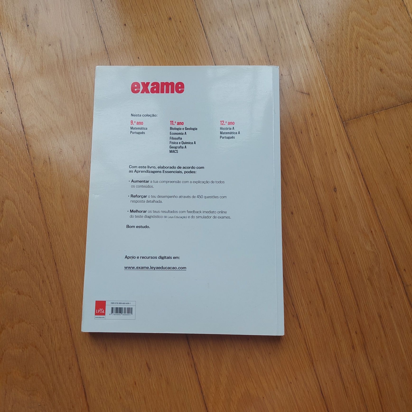 Livro preparação exame Economia A