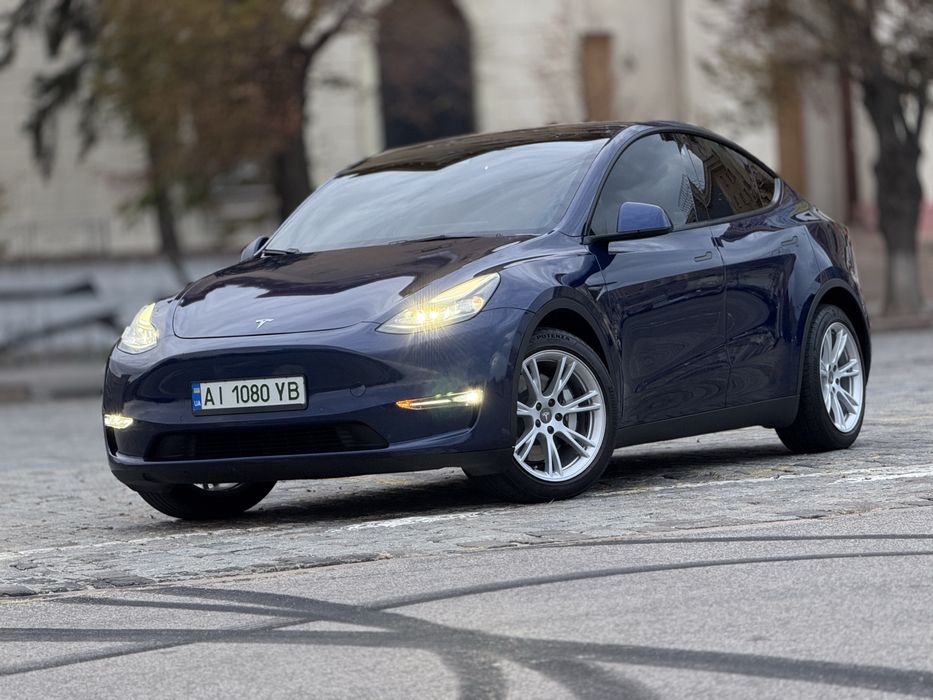 Tesla model Y 2021