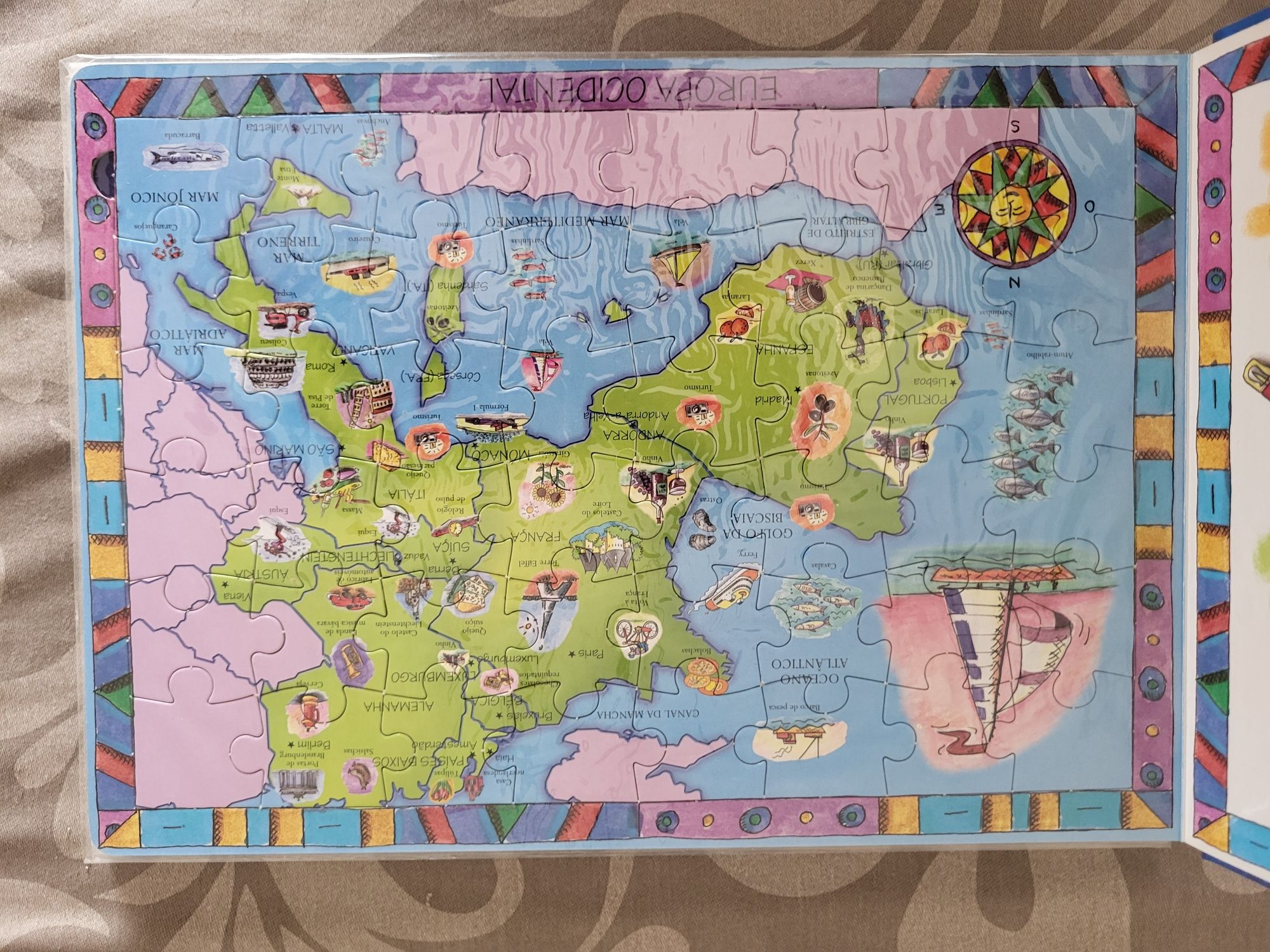 Livro Puzzle da Europa