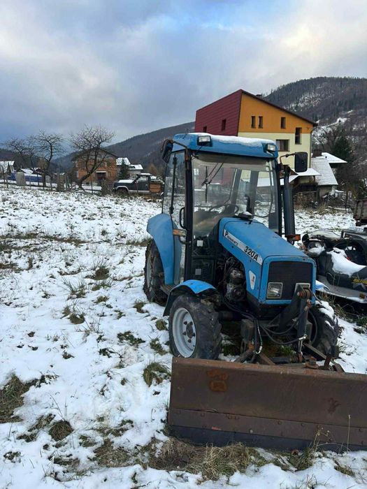 Pronar MTZ 320a 4x4 z pługiem i łańcuchami