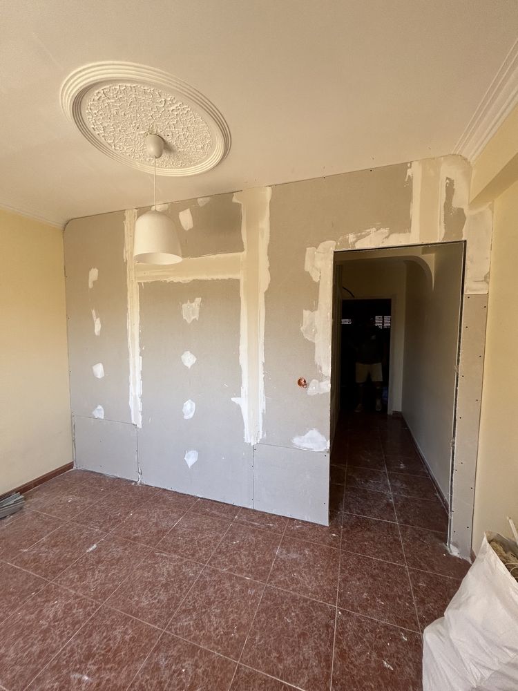 PLADUR, BARRAMENTOS, REMODELACOES EM GERAL