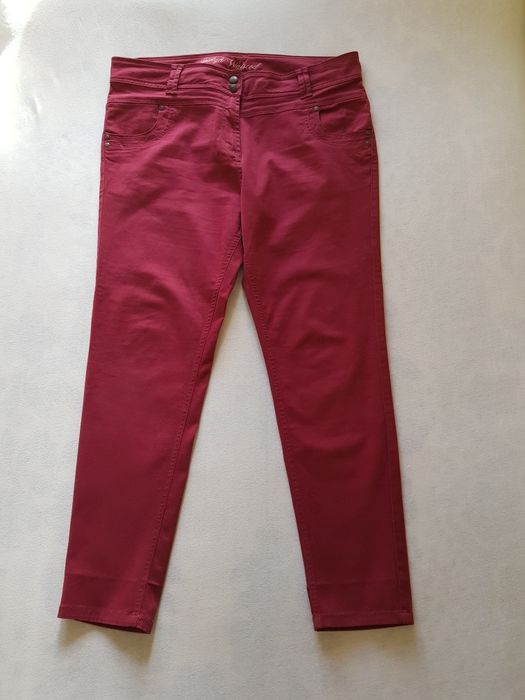 Śliczne duże spodnie jansowe bordowe rozm 48