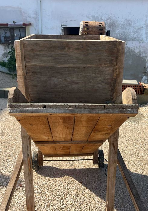 Limpador de cereais com motor elétrico