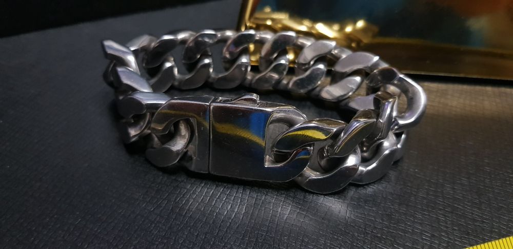 Pulseira aço muito grossa