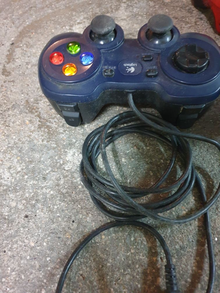 Vendo varios comandos. Ainda tenho mais