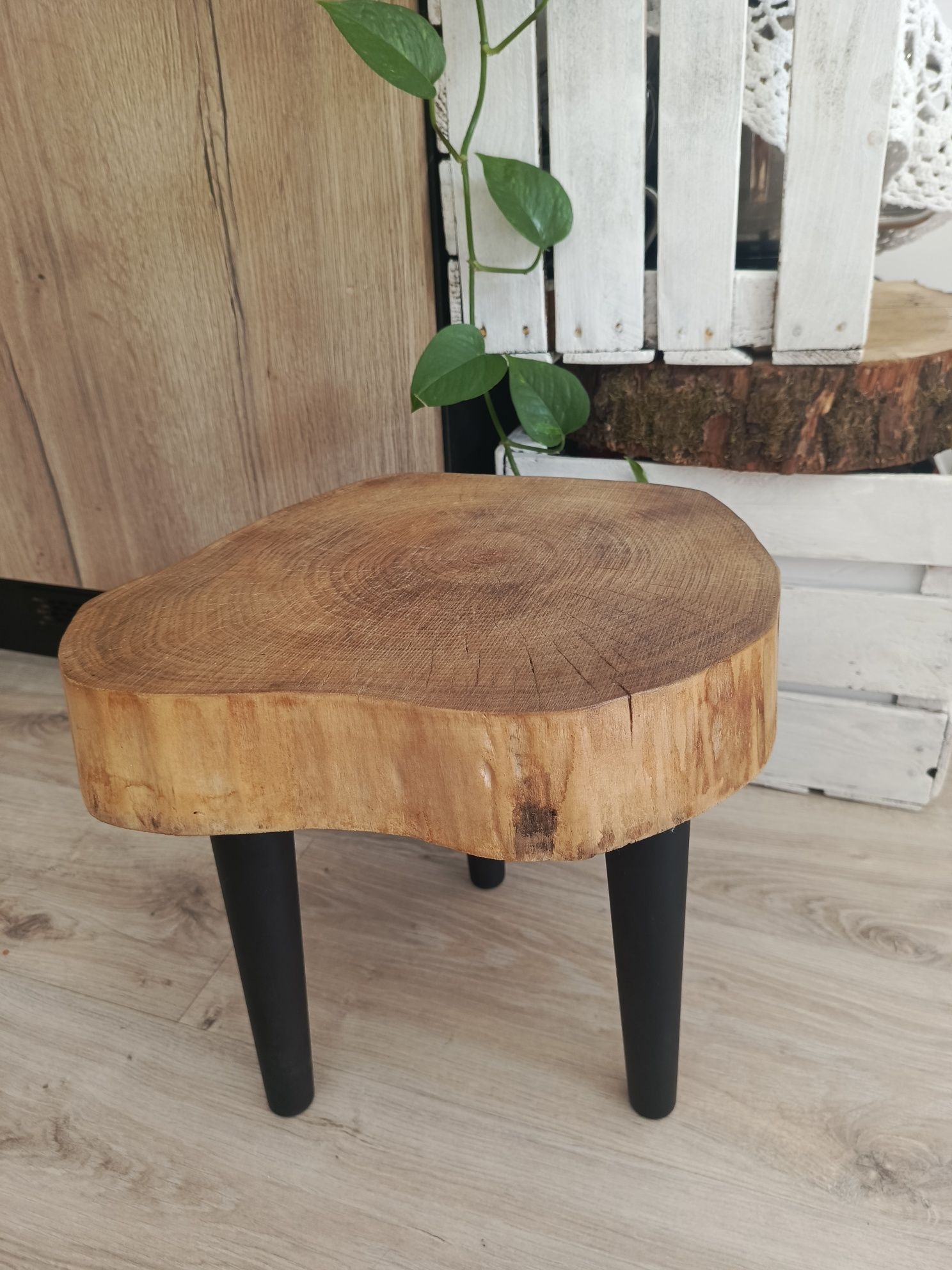 stolik, taboret, plaster drewna