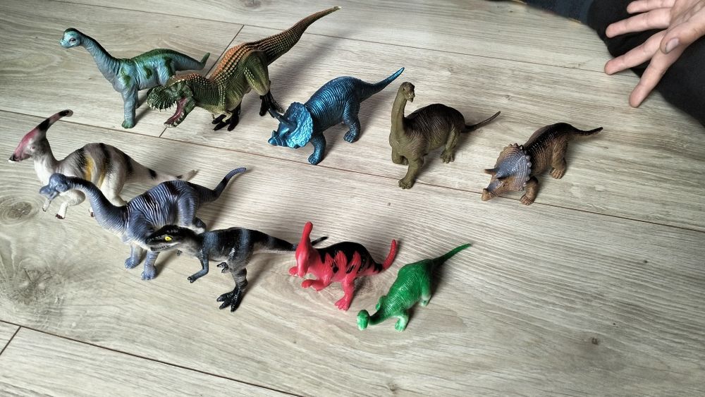 Dinozaury figurki