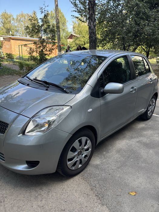 Продам Toyota Yaris 2006, 1.3 бензин, робот