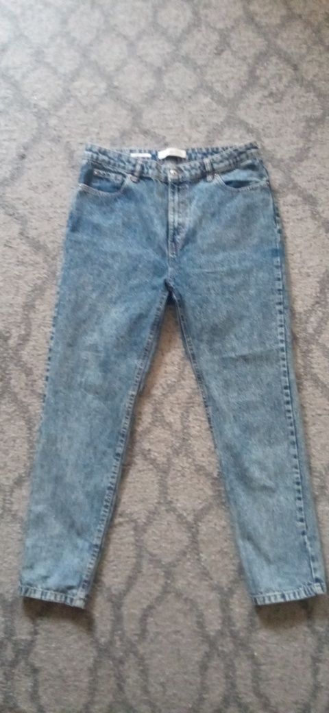 Jeansy damskie BERSHKA Vintage Denim Mom Fit. 42. Jak nowe!