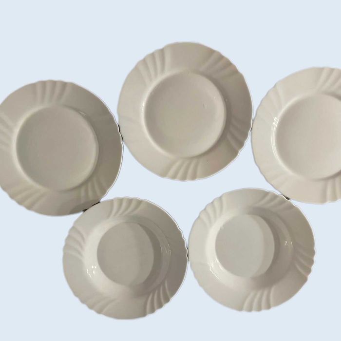5 Pratos Fina Porcelana Branca