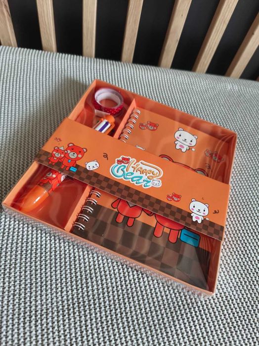 Notes + długopis z kolorowymi wkładami zestaw dla dziecka Miś szkolny