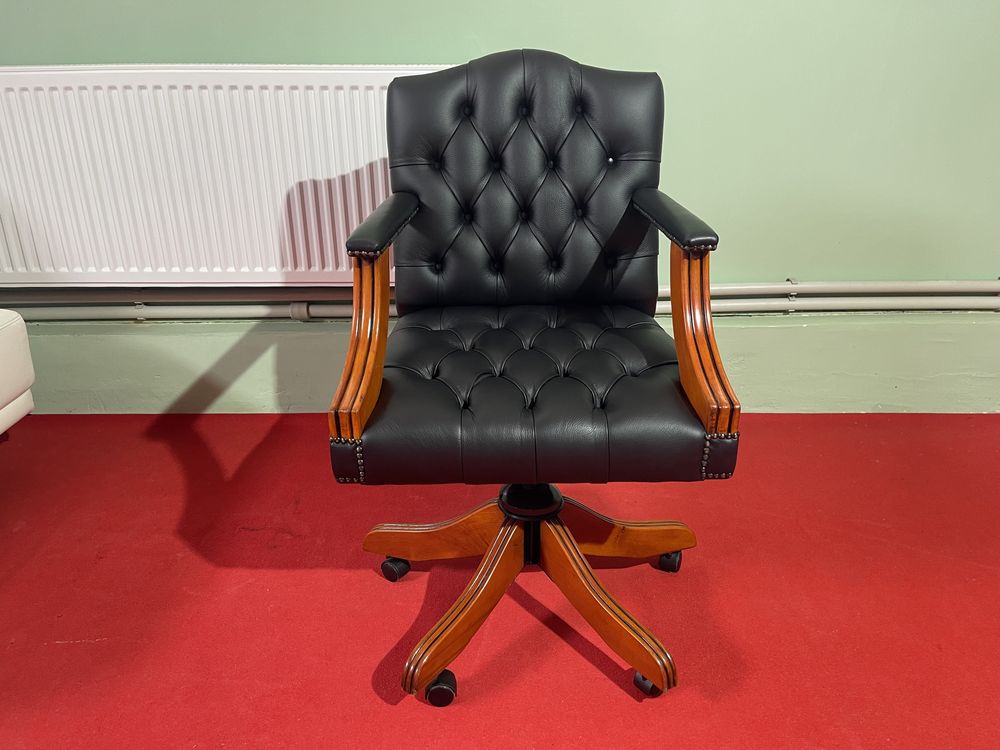 Крісло в кабінет”Chesterfield “