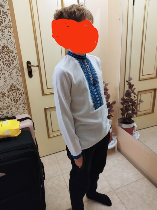 Продам вишиванку розмір 140