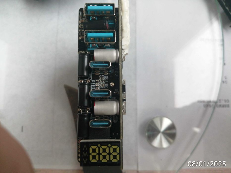 ASOMETECH ASGaN-016 (GaN-021)
140W 5-Ports Poweful GaN Charger